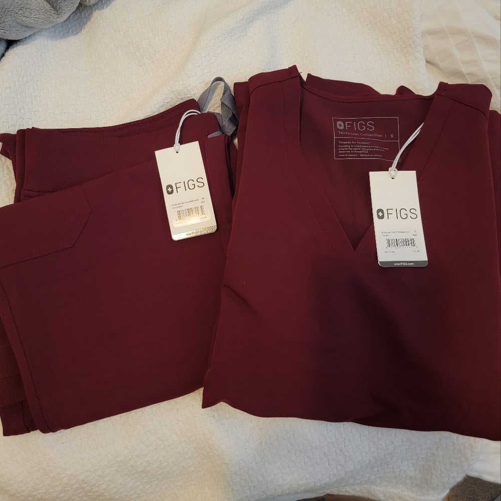 NWT FIGS Srub Set